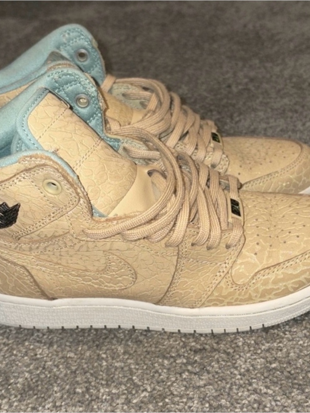Nike Air Jordan 1 Retro High OG San Dune 6.5Y